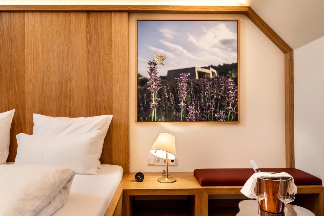 Hotel Flora Auf Gut Guntrams Schwarzau am Steinfelde Esterno foto